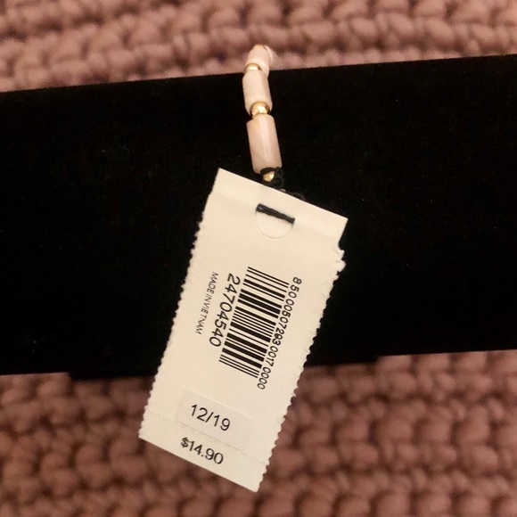 NWT Express Pink Beaded Tassel Bracelet - Picture 3 of 3